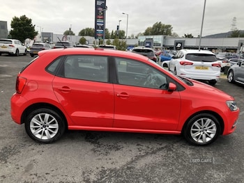 Used Volkswagen Polo 2015 for sale - 76153652: Photo