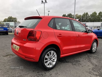 Used Volkswagen Polo 2015 for sale - 76153652: Photo