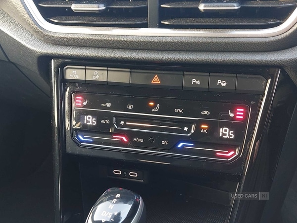 Used Volkswagen T-Roc 2023 for sale - 77231077: Photo 27