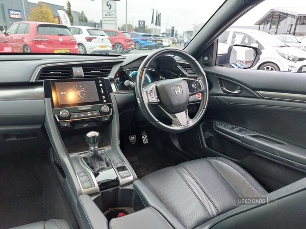 Used Honda Civic 2018 for sale - 76285101: Photo 15
