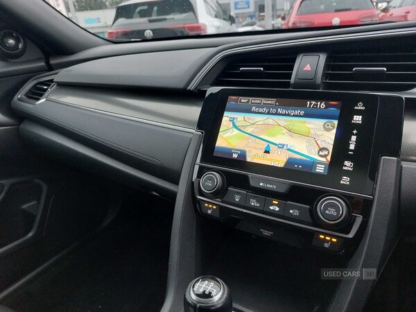 Used Honda Civic 2018 for sale - 76285101: Photo 24