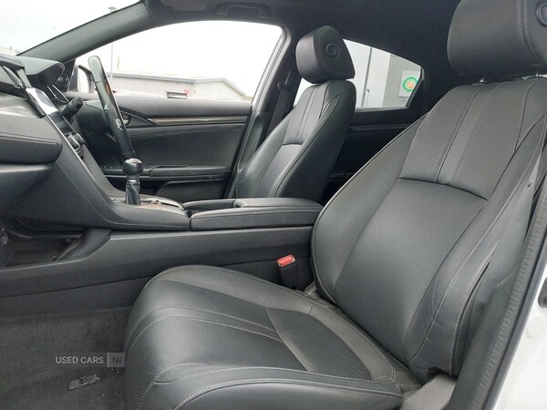 Used Honda Civic 2018 for sale - 76285101: Photo 8