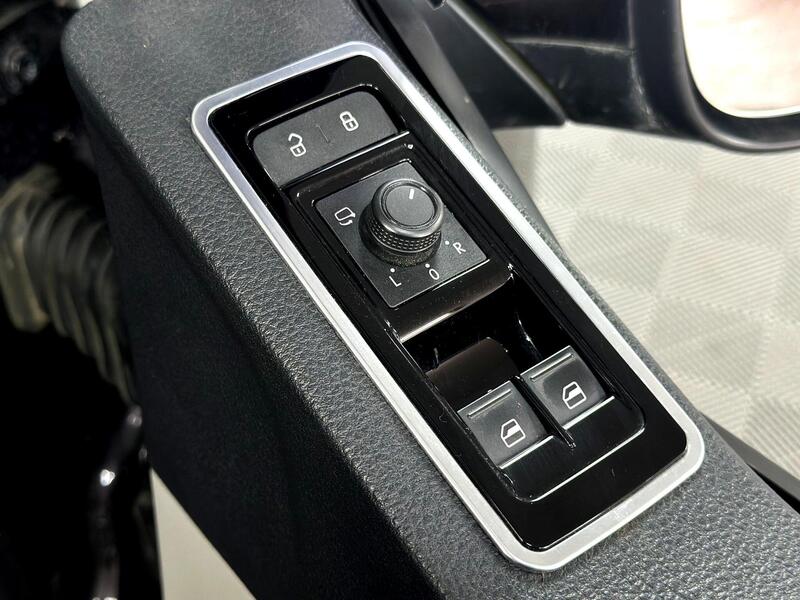 Used Volkswagen Transporter 2016 for sale - 78226023: Photo 28