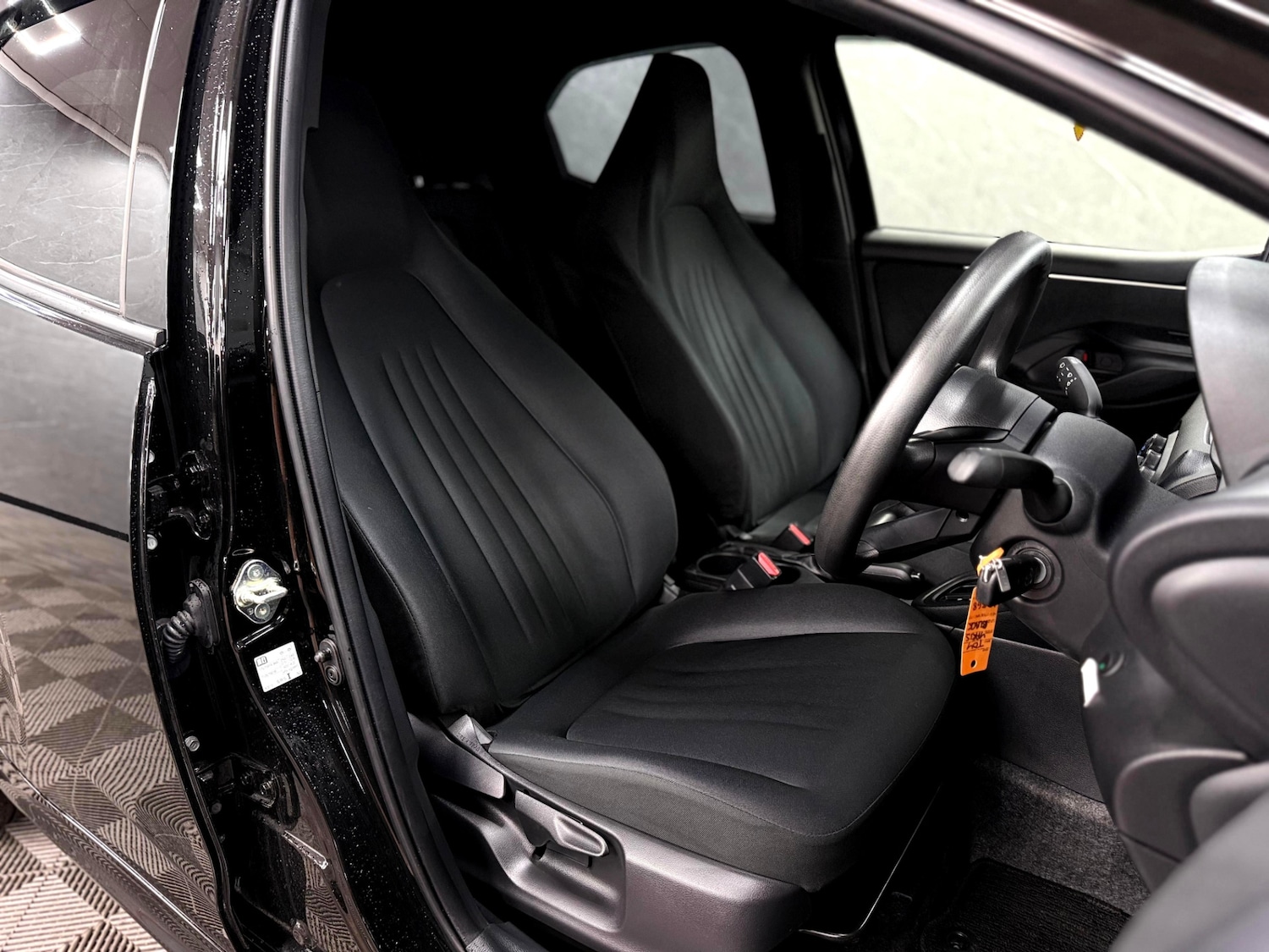 Used Toyota Yaris 2025 for sale - 76947142: Photo 14