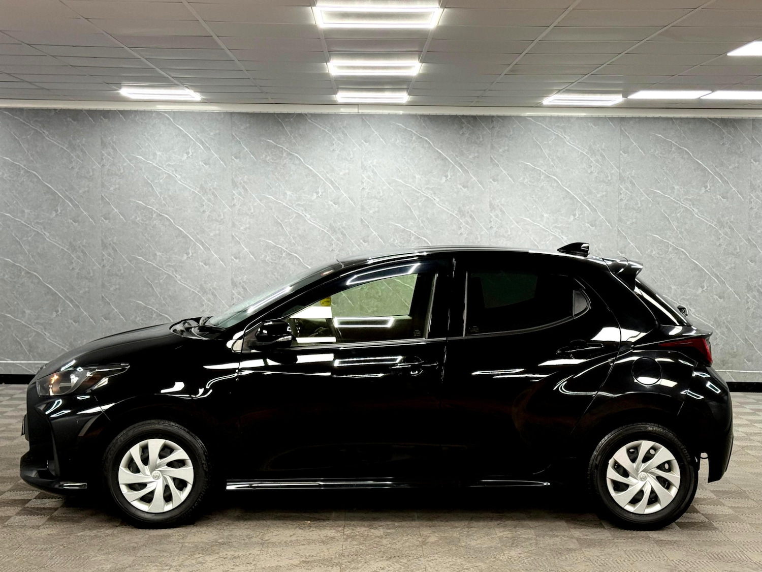 Used Toyota Yaris 2025 for sale - 76947142: Photo 19