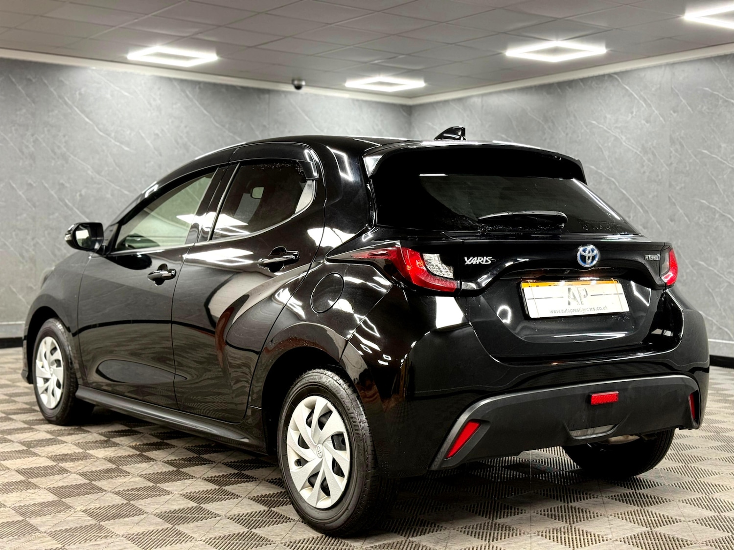 Used Toyota Yaris 2025 for sale - 76947142: Photo 23