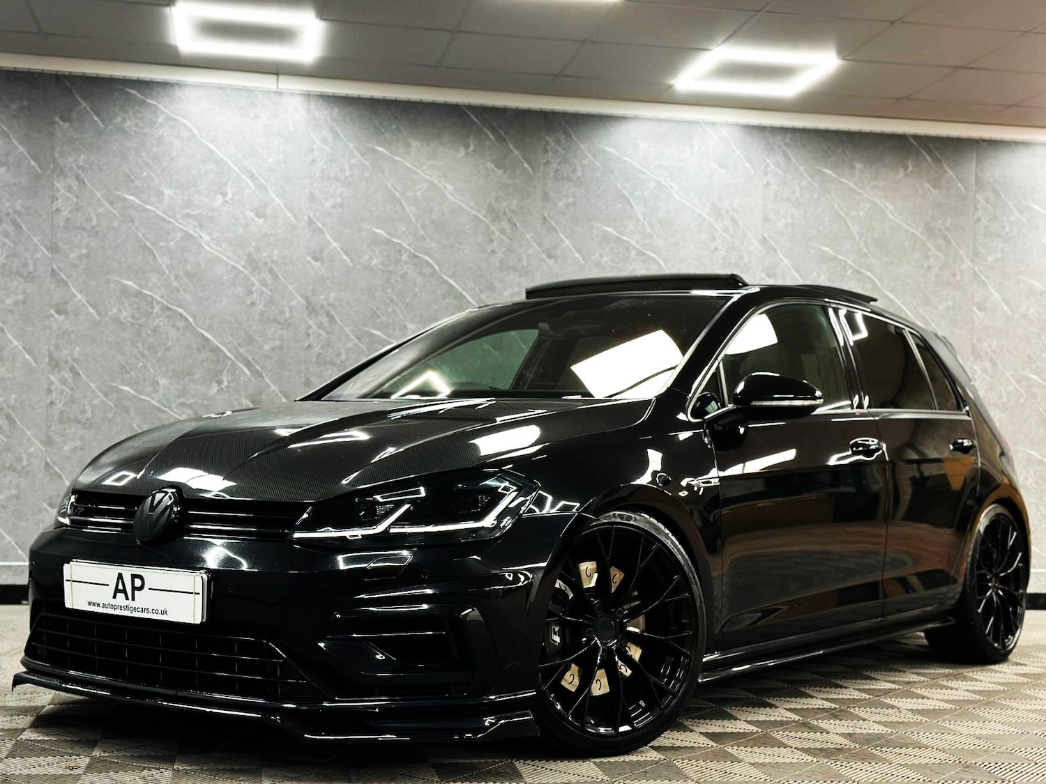 Used Volkswagen Golf 2018 for sale - 76557768: Photo 1