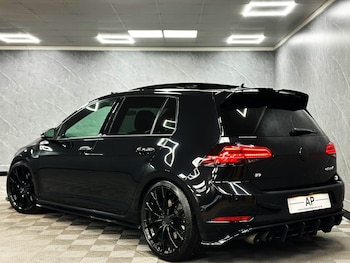 Used Volkswagen Golf 2018 for sale - 76557768: Photo