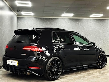 Used Volkswagen Golf 2018 for sale - 76557768: Photo