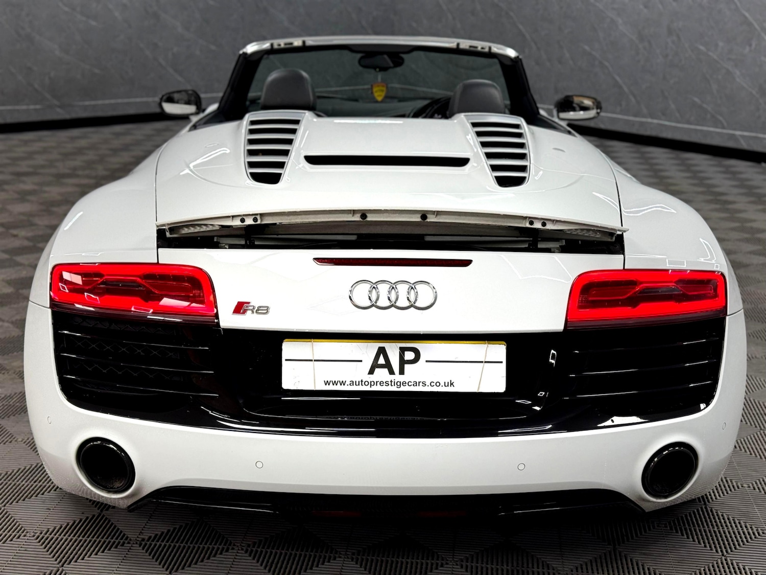 Used Audi R8 2015 for sale - 76893072: Photo 12