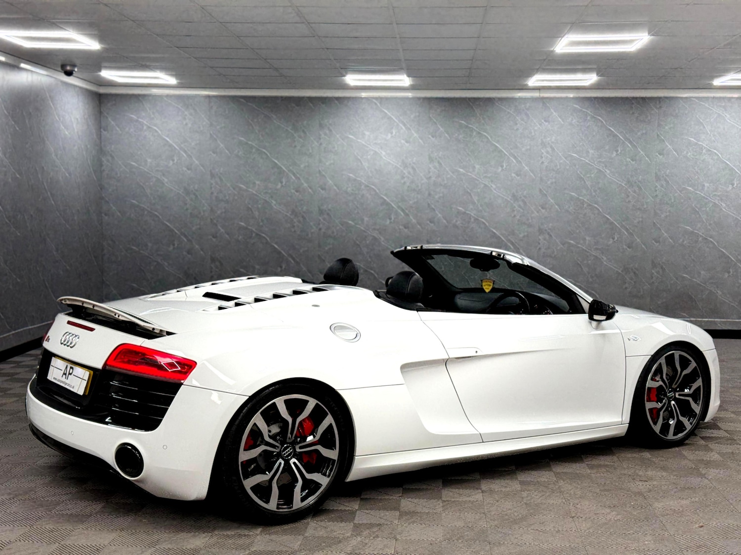 Used Audi R8 2015 for sale - 76893072: Photo 17