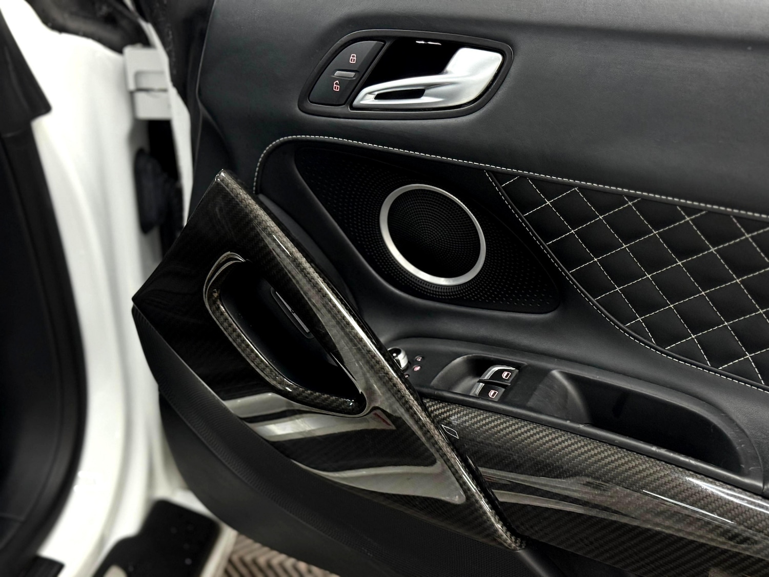 Used Audi R8 2015 for sale - 76893072: Photo 28