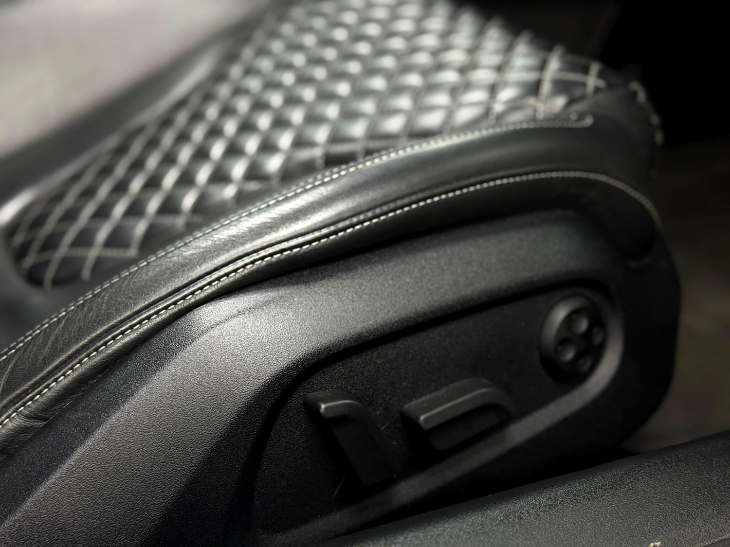 Used Audi R8 2015 for sale - 76893072: Photo 30