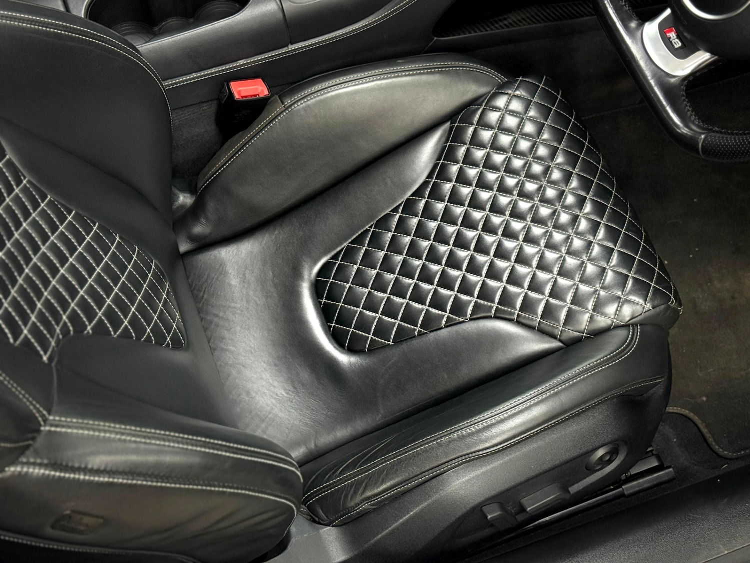 Used Audi R8 2015 for sale - 76893072: Photo 32