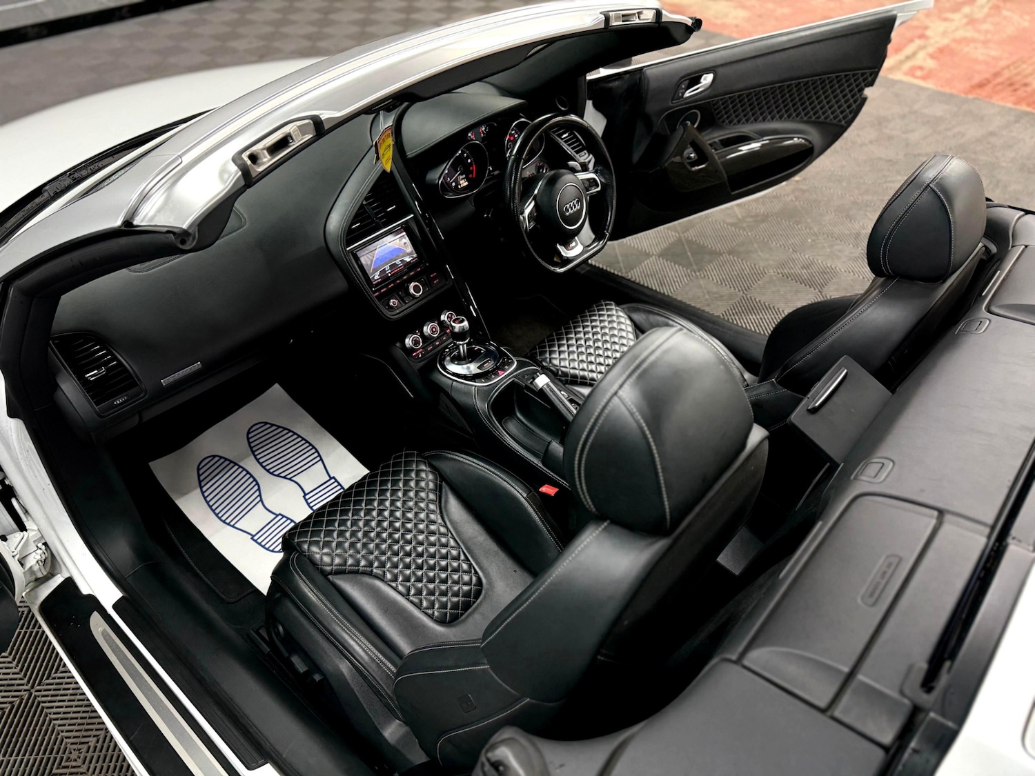 Used Audi R8 2015 for sale - 76893072: Photo 39