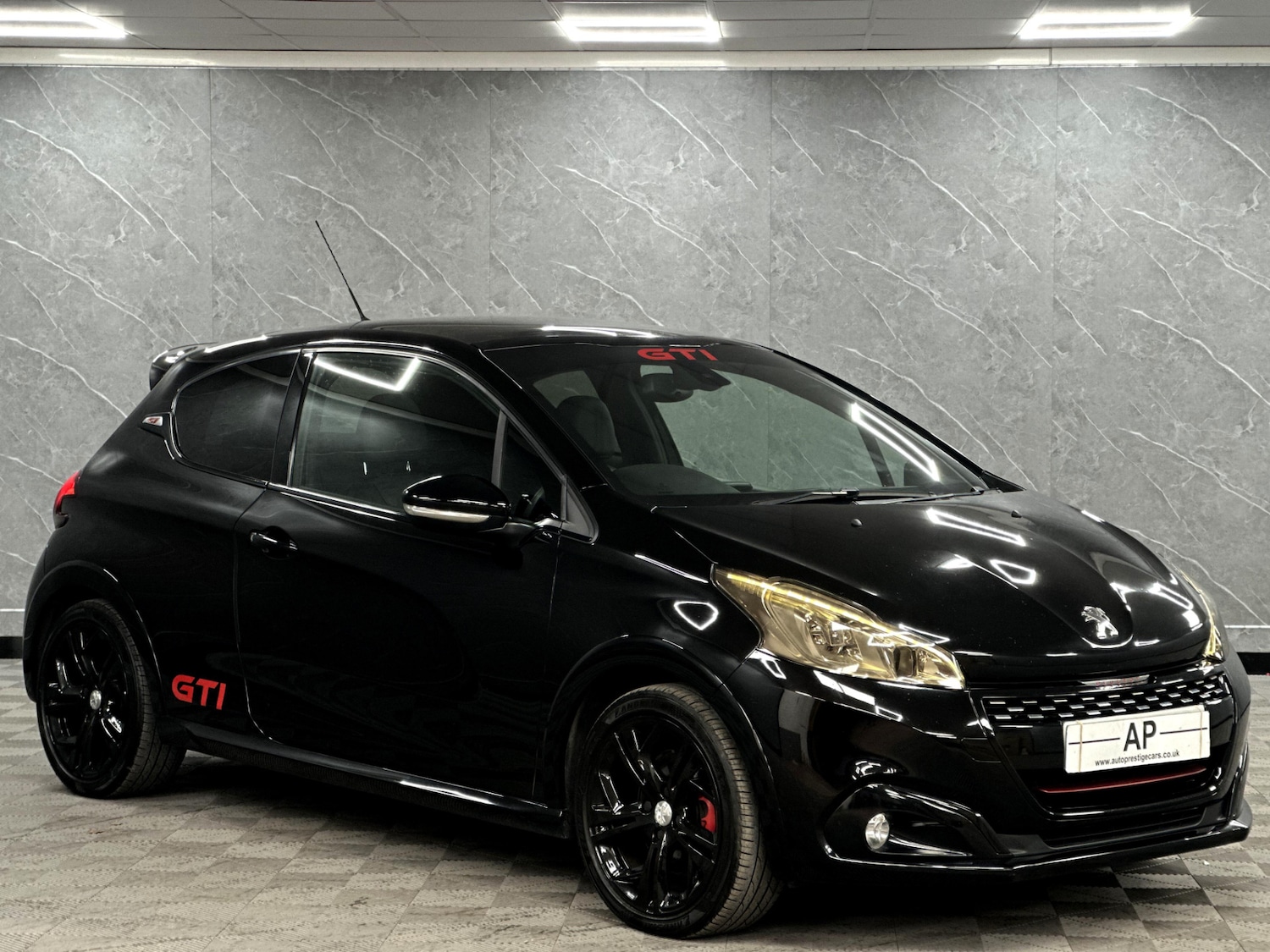 Used Peugeot 208 2017 for sale - 77114399: Photo 4