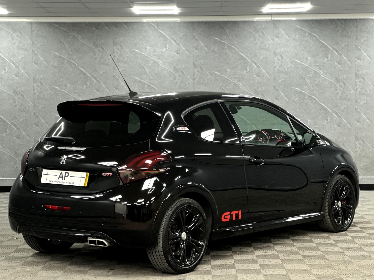 Used Peugeot 208 2017 for sale - 77114399: Photo 9