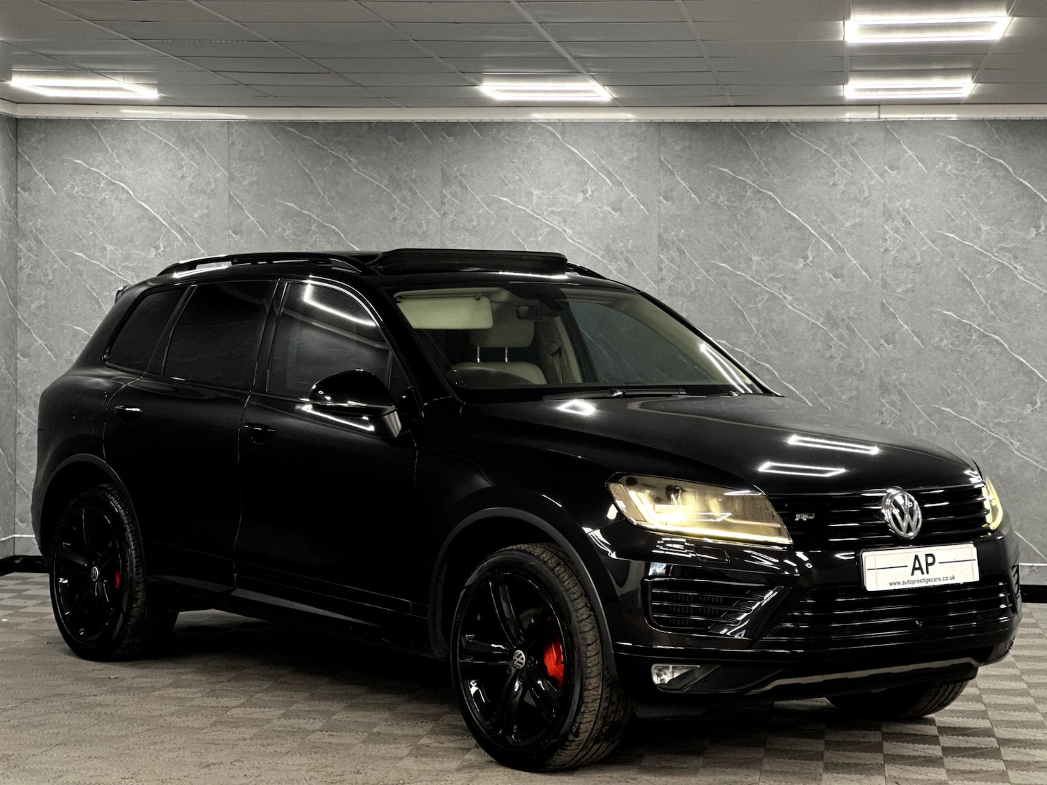 Used Volkswagen Touareg 2016 for sale - 77235986: Photo 3