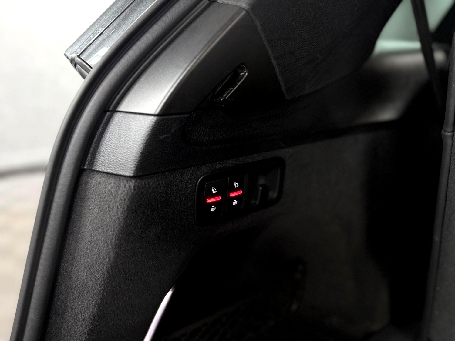 Used Audi Q7 2015 for sale - 77086686: Photo 32