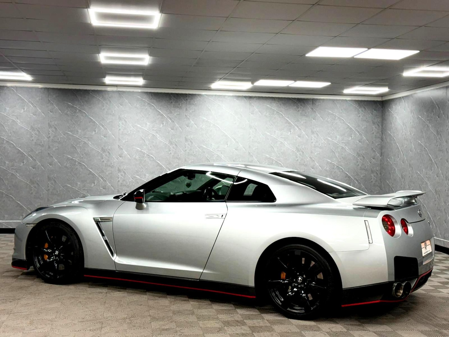 Used Nissan GT-R 2010 for sale - 77484010: Photo 24