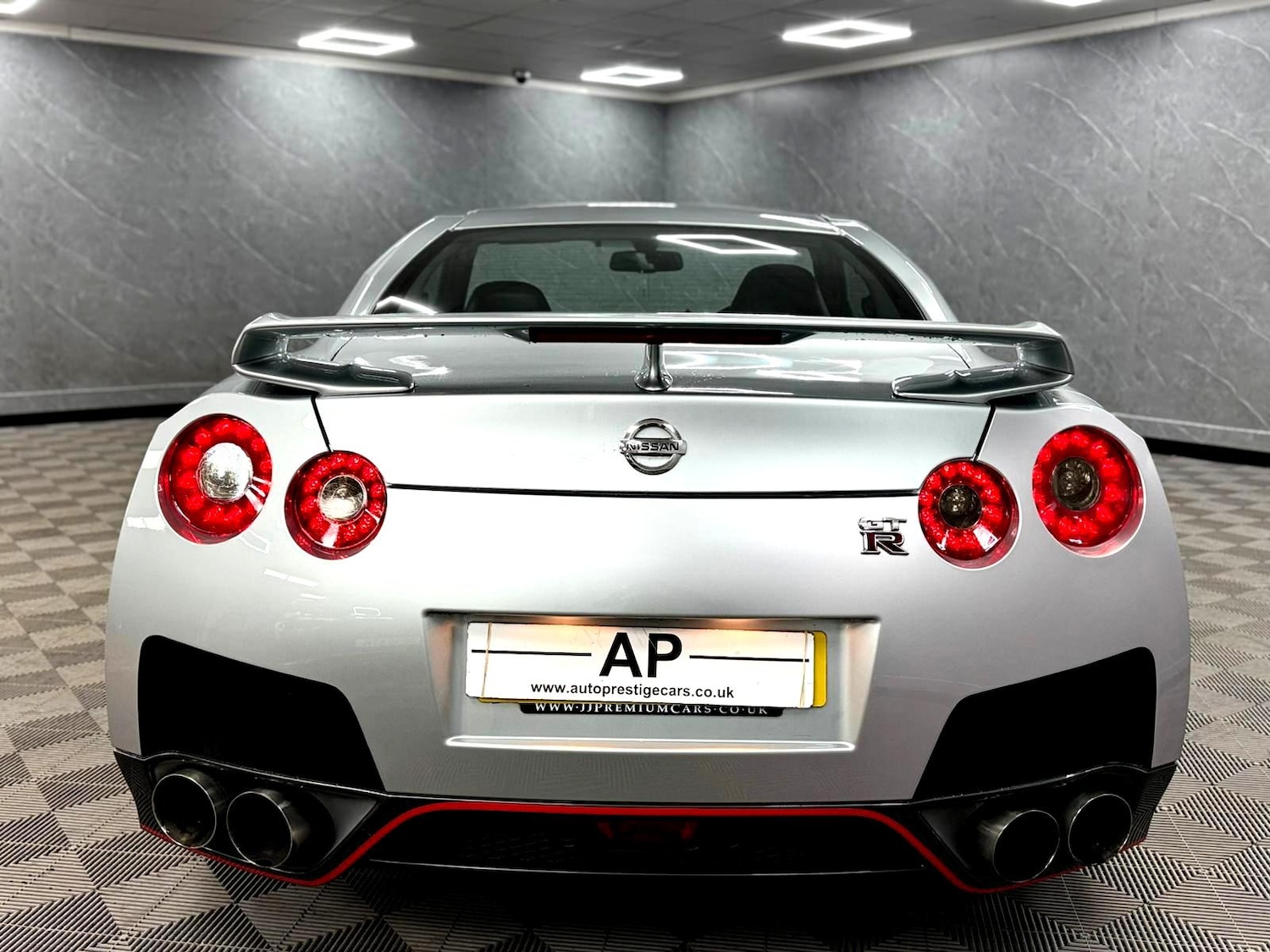 Used Nissan GT-R 2010 for sale - 77484010: Photo 25