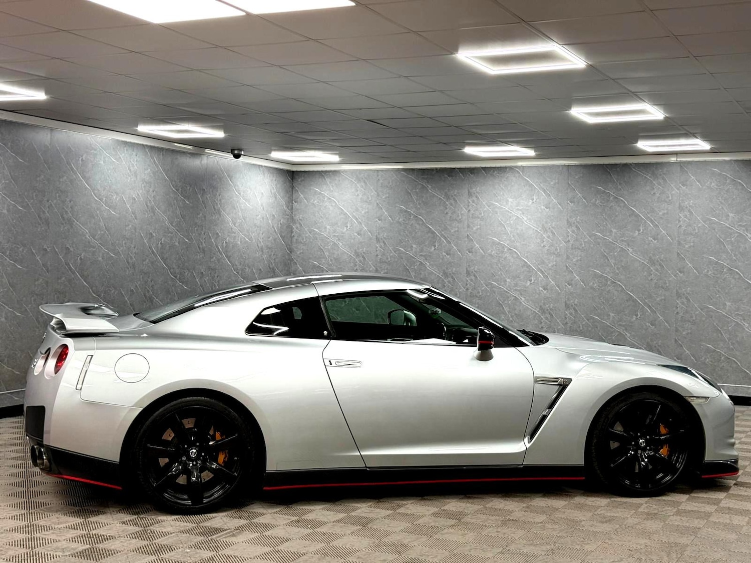 Used Nissan GT-R 2010 for sale - 77484010: Photo 26