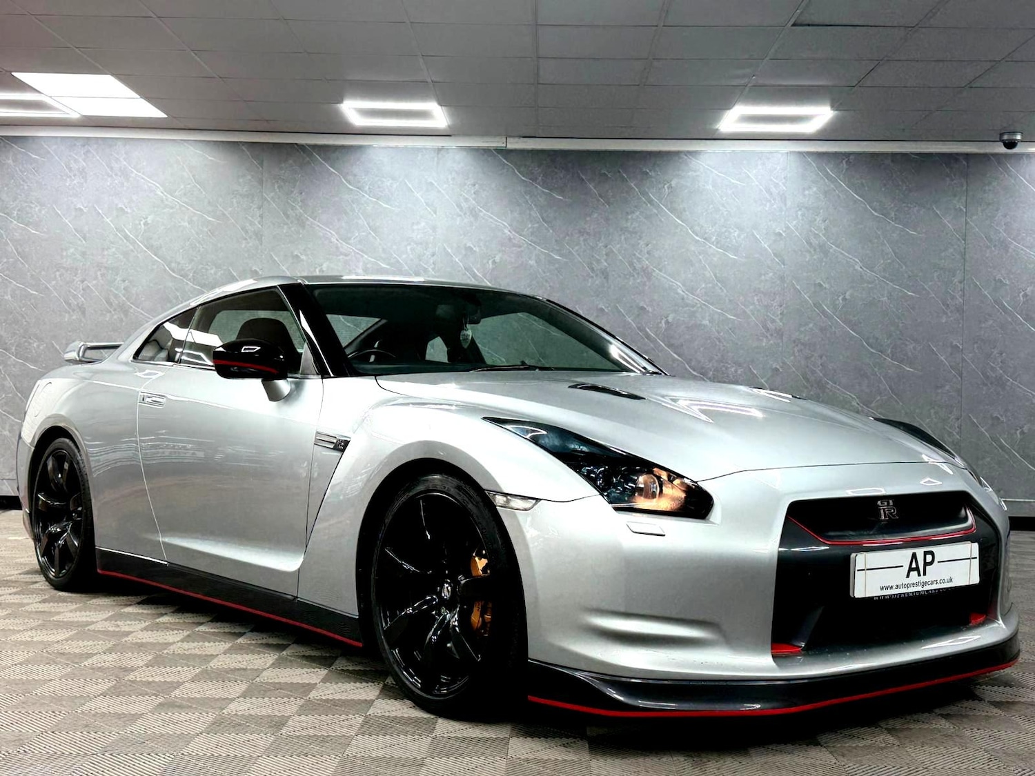 Used Nissan GT-R 2010 for sale - 77484010: Photo 3