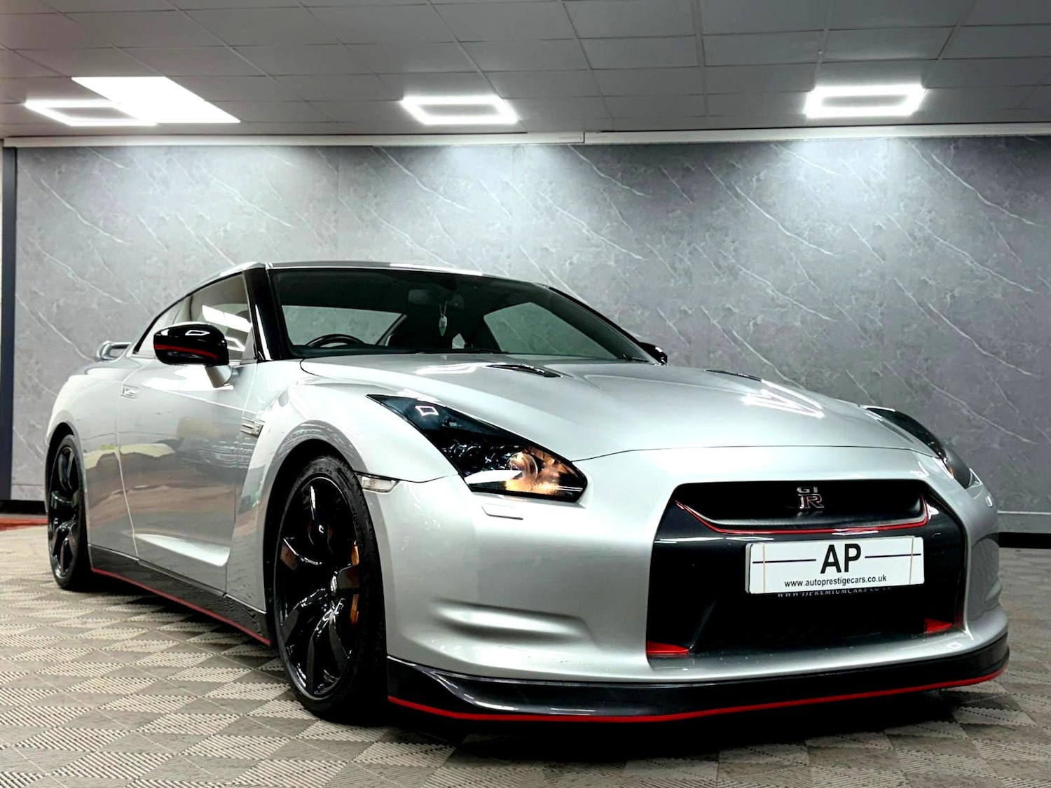 Used Nissan GT-R 2010 for sale - 77484010: Photo 4