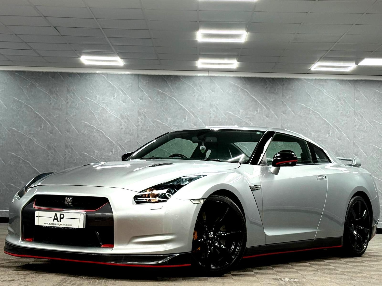 Used Nissan GT-R 2010 for sale - 77484010: Photo 6