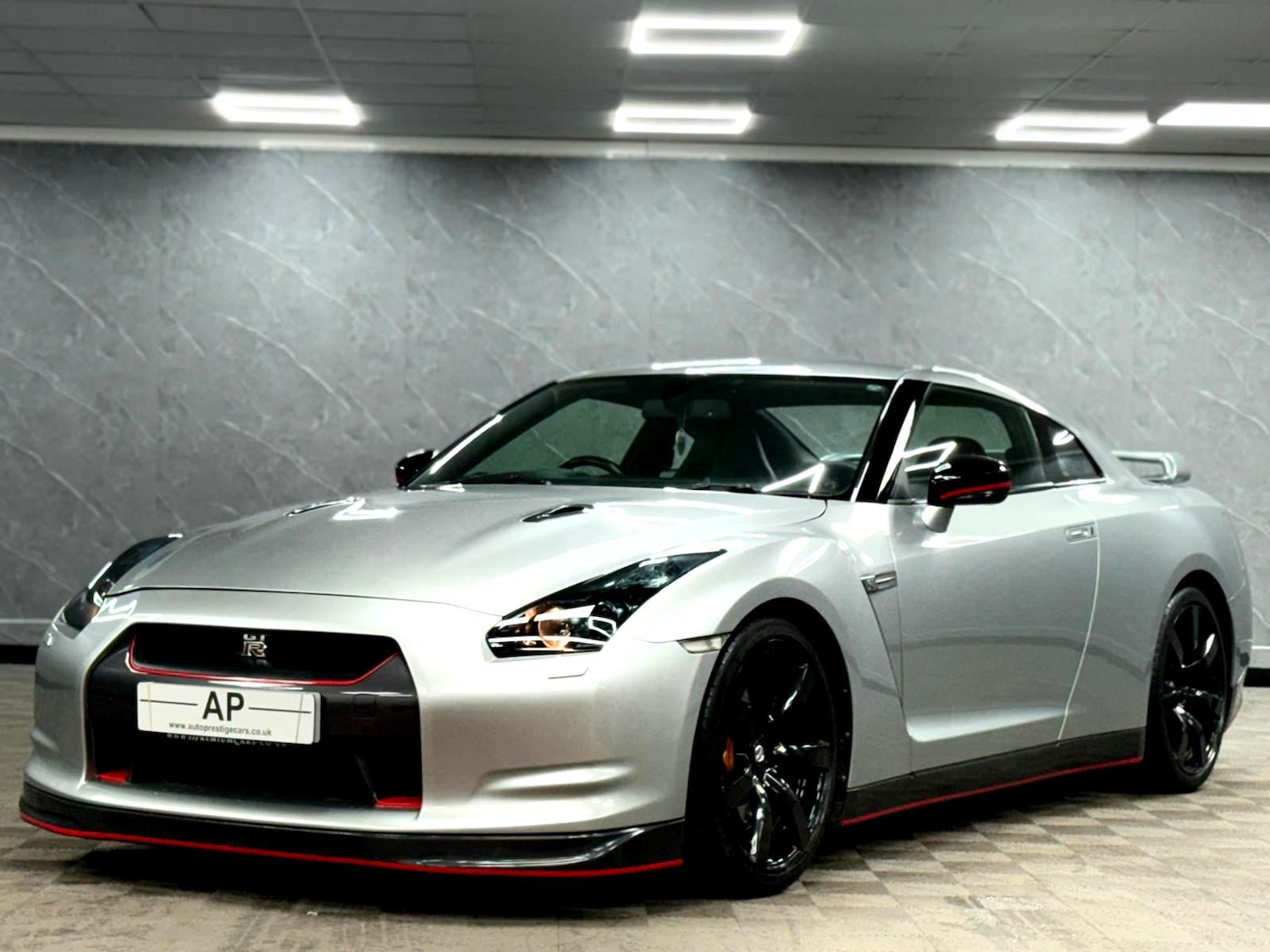 Used Nissan GT-R 2010 for sale - 77484010: Photo 8