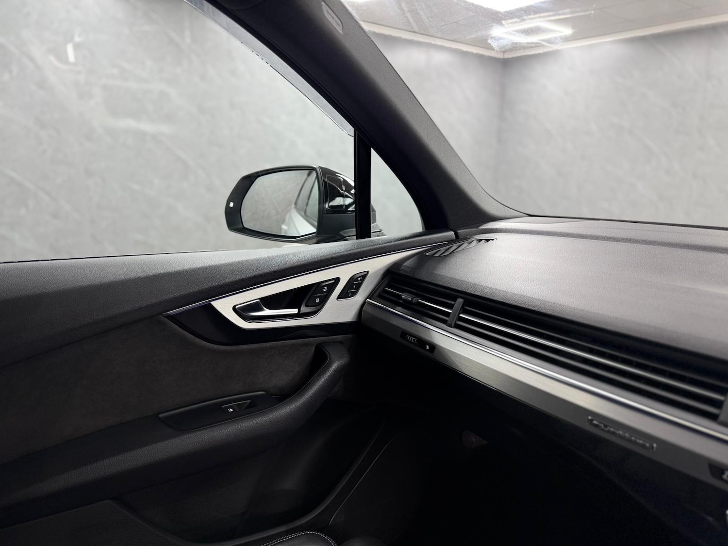 Used Audi Q7 2017 for sale - 77611377: Photo 17