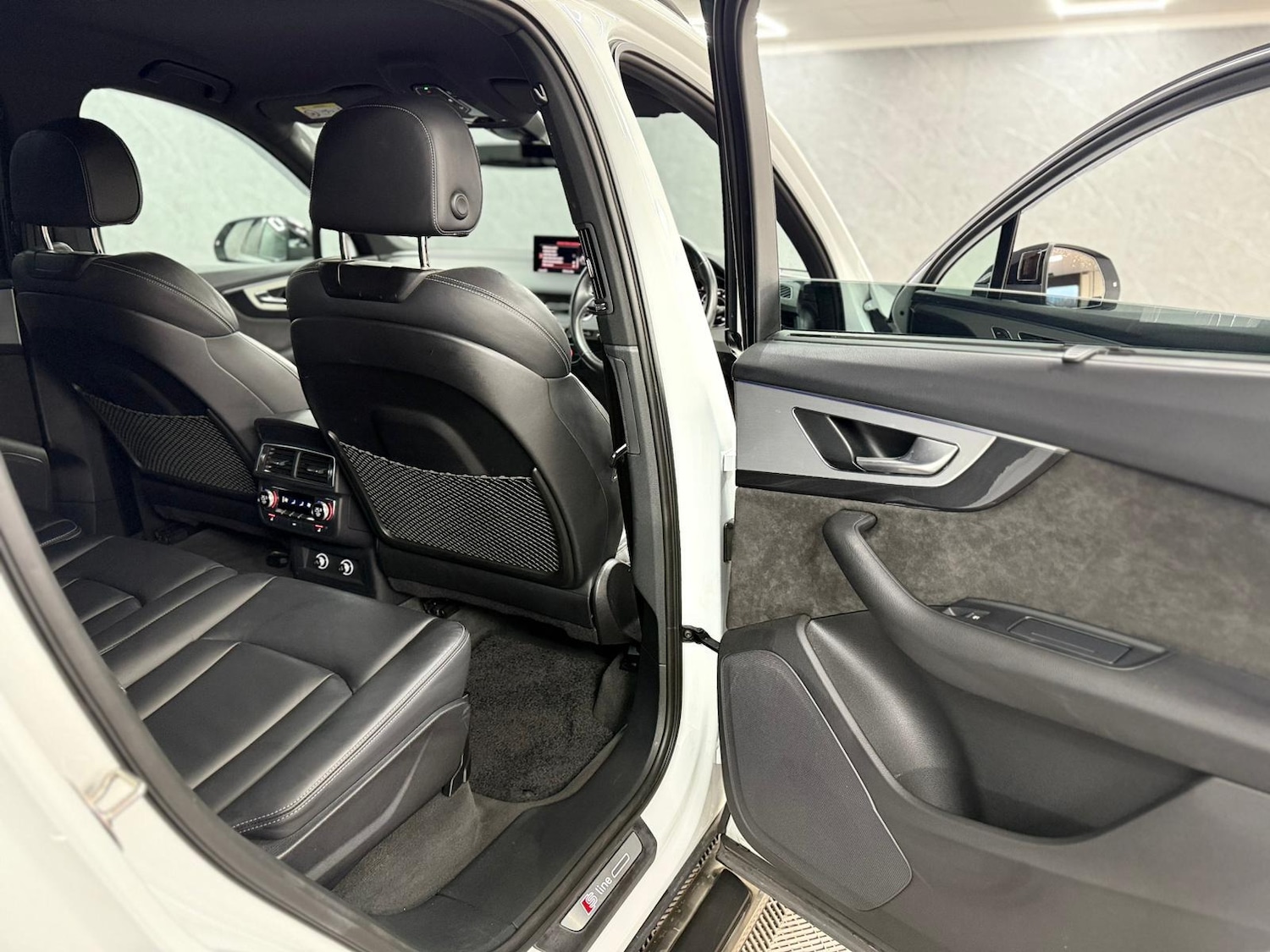 Used Audi Q7 2017 for sale - 77611377: Photo 19