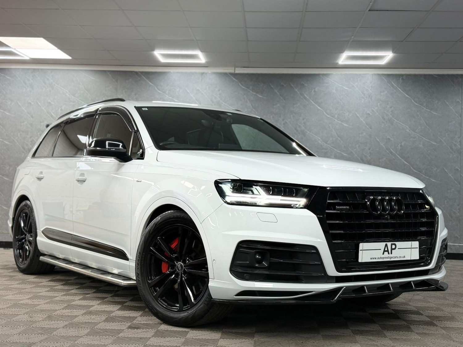 Used Audi Q7 2017 for sale - 77611377: Photo 2