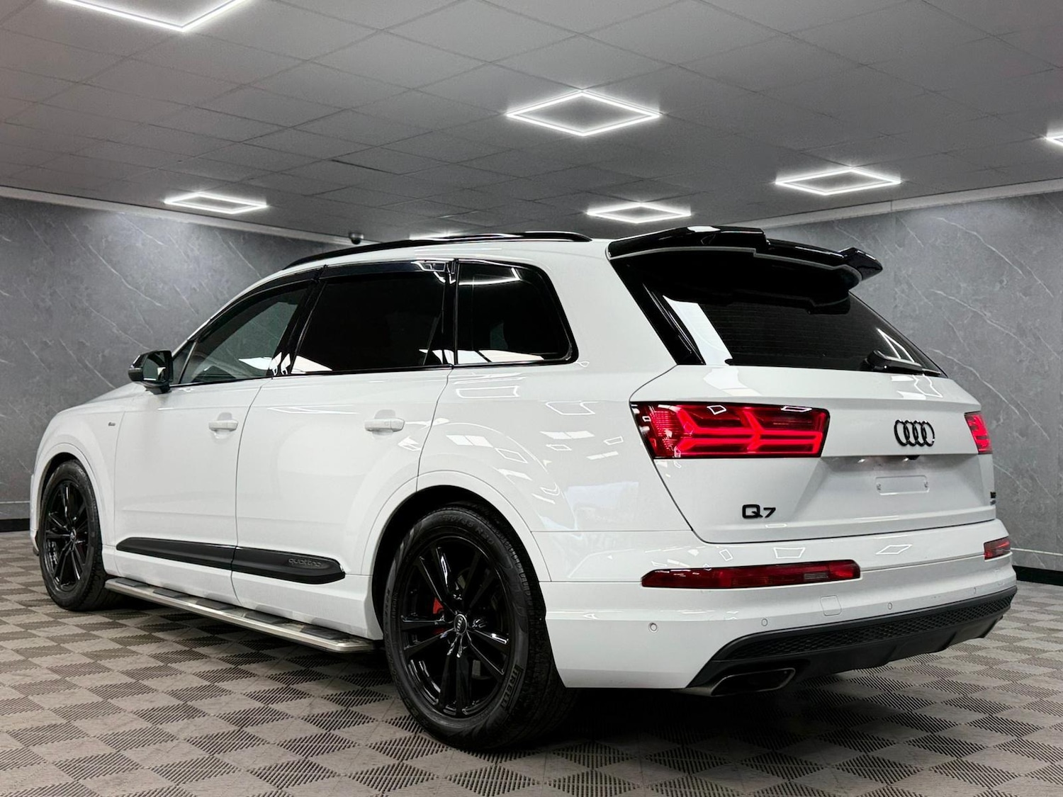 Used Audi Q7 2017 for sale - 77611377: Photo 9