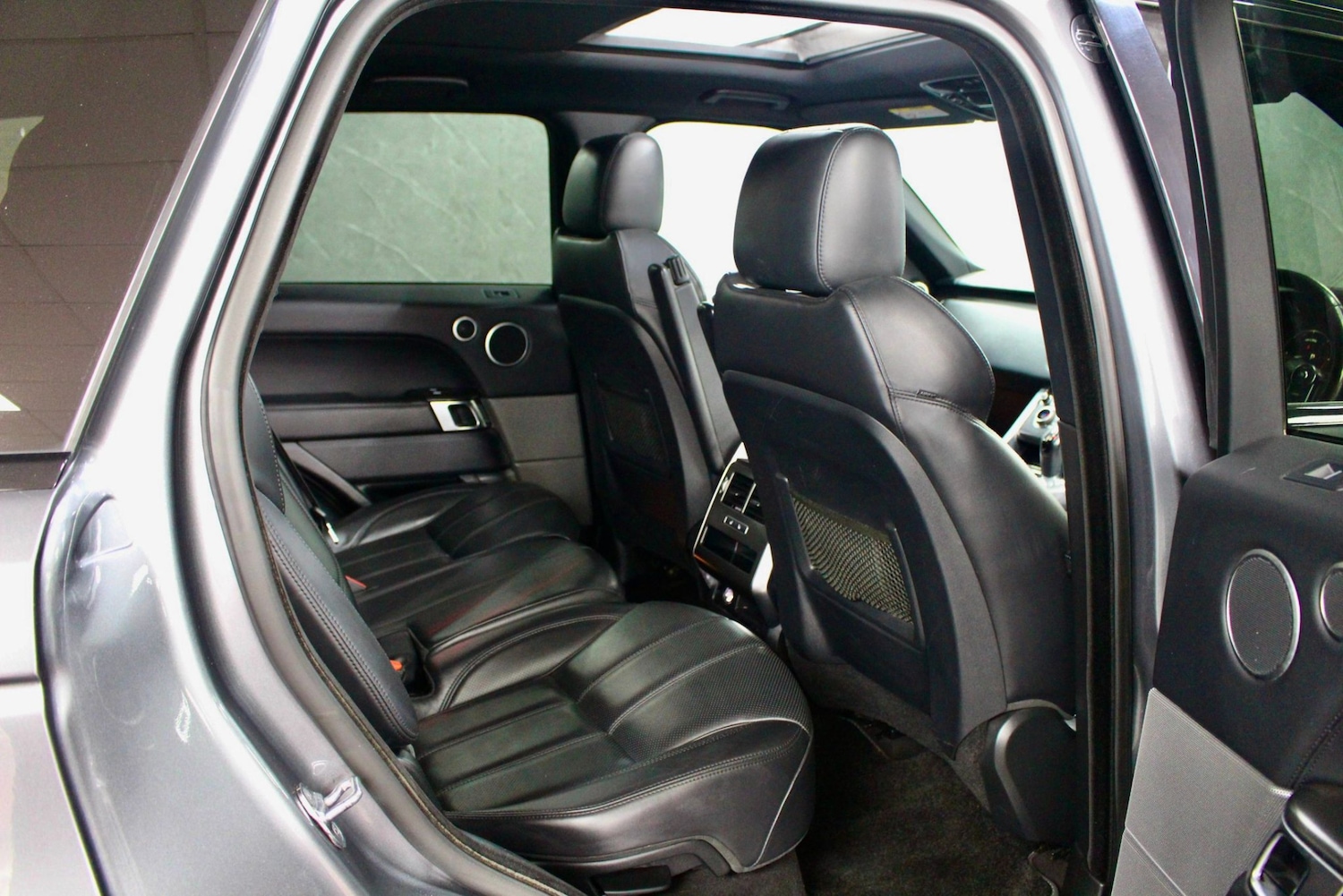 Vehicle 33
