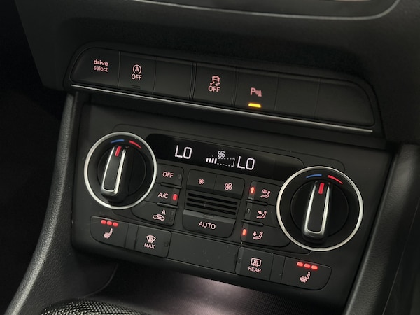 Used Audi RS Q3 2015 for sale - 76265313: Photo 22