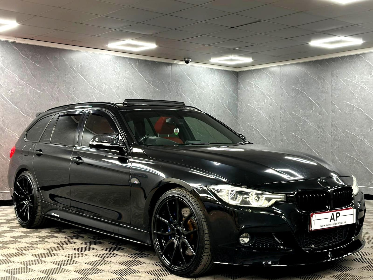 Used BMW 3 Series 2015 for sale - 78135121: Photo 2