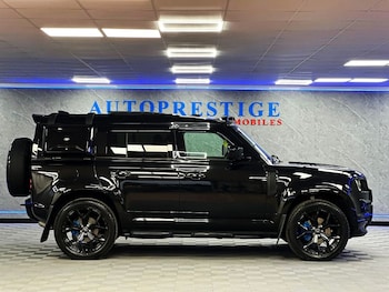 Used Land Rover Defender 2024 for sale - 78003623: Photo