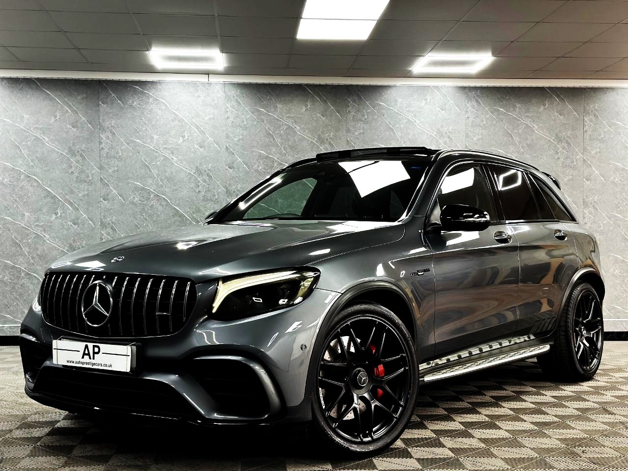 Used Mercedes-Benz GLC 2019 for sale - 77837420: Photo 2