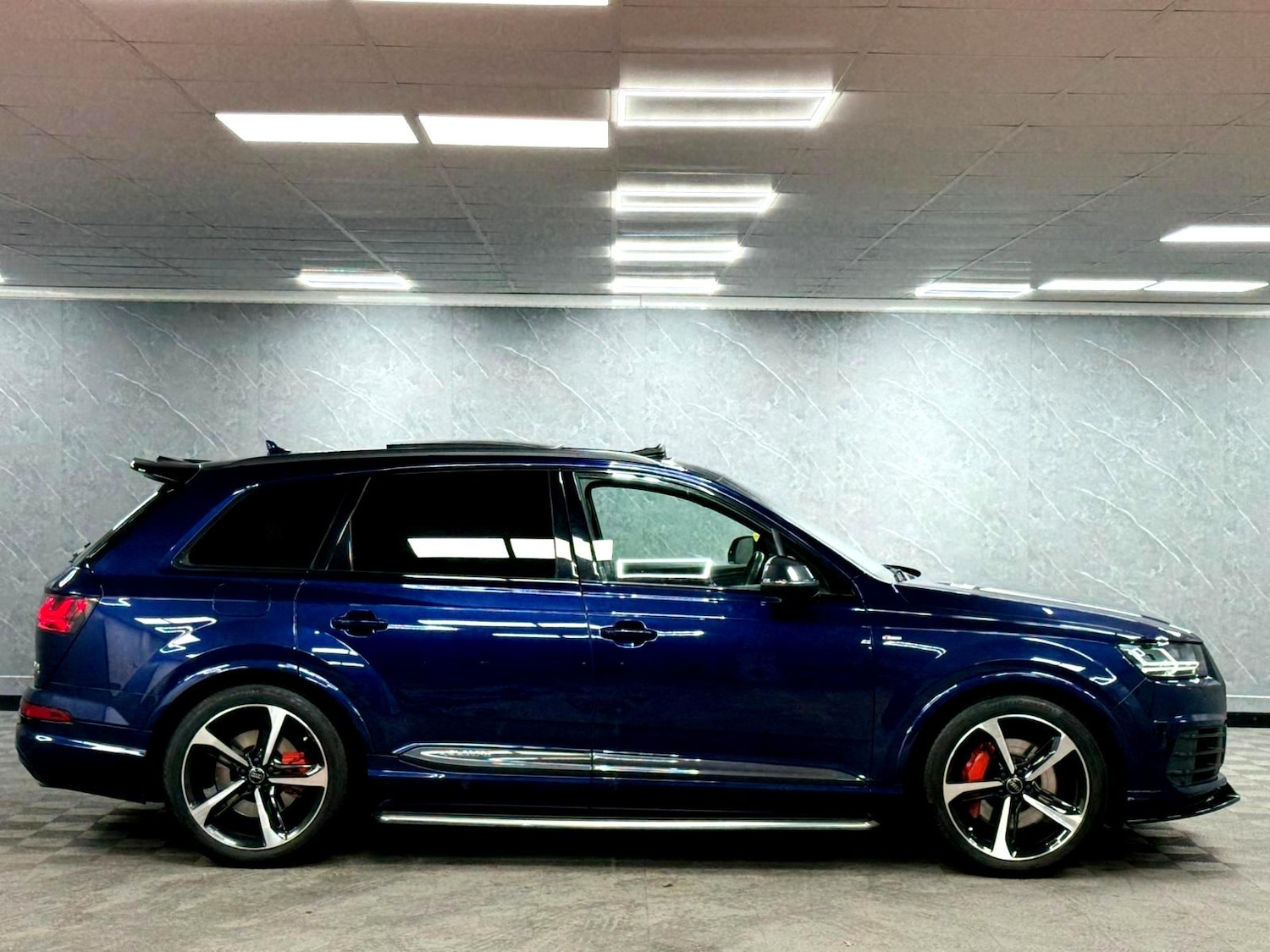 Used Audi Q7 2019 for sale - 76759243: Photo 11