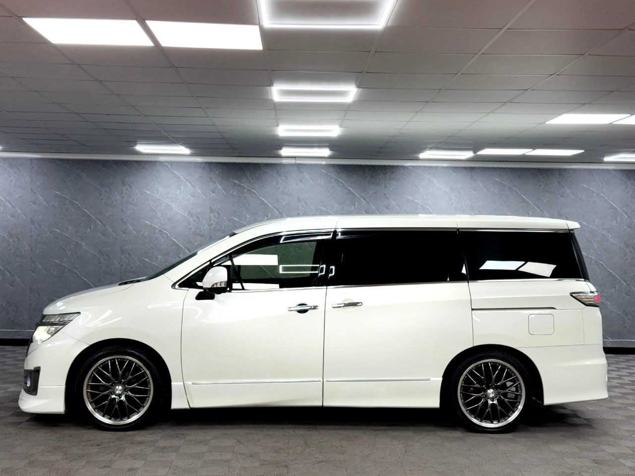 Used Nissan Elgrand 2014 for sale - 78004659: Photo 14