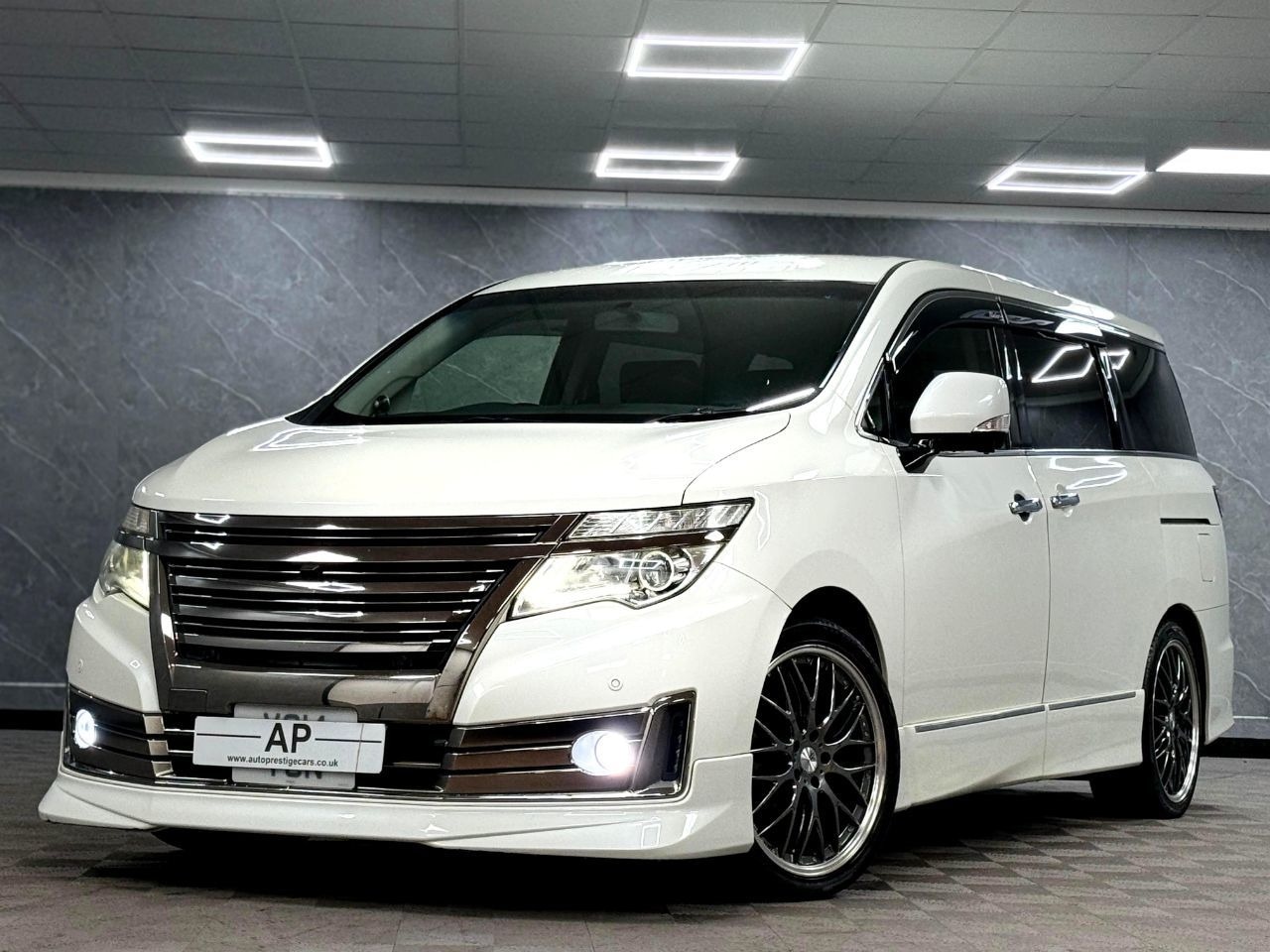 Used Nissan Elgrand 2014 for sale - 78004659: Photo 25