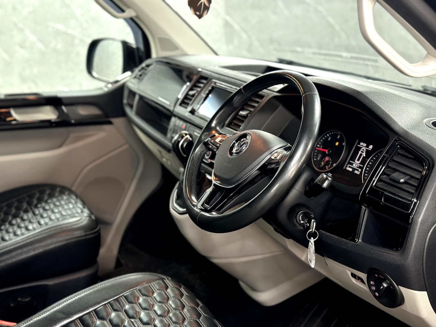 Used Volkswagen Transporter 2016 for sale - 78133937: Photo 15