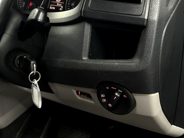 Used Volkswagen Transporter 2015 for sale - 76264488: Photo 19