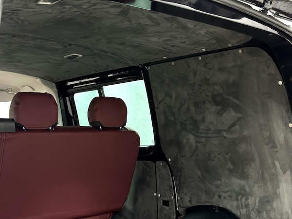 Used Volkswagen Transporter 2015 for sale - 76264488: Photo 24