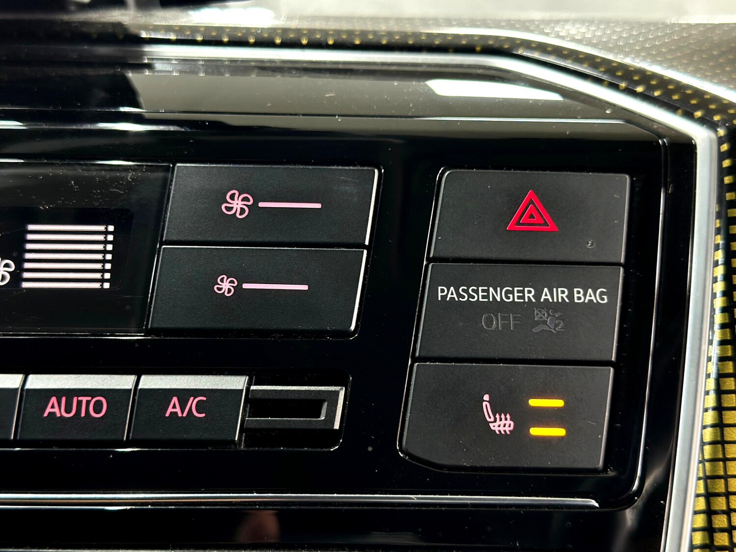 Used Volkswagen up! 2025 for sale - 76135803: Photo 13