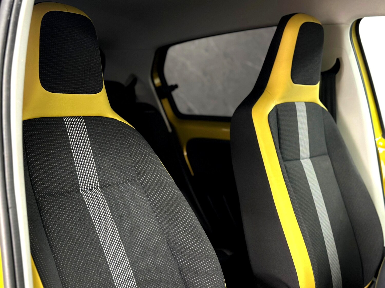 Used Volkswagen up! 2025 for sale - 76135803: Photo 17