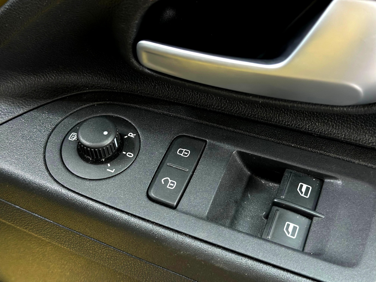 Used Volkswagen up! 2025 for sale - 76135803: Photo 20