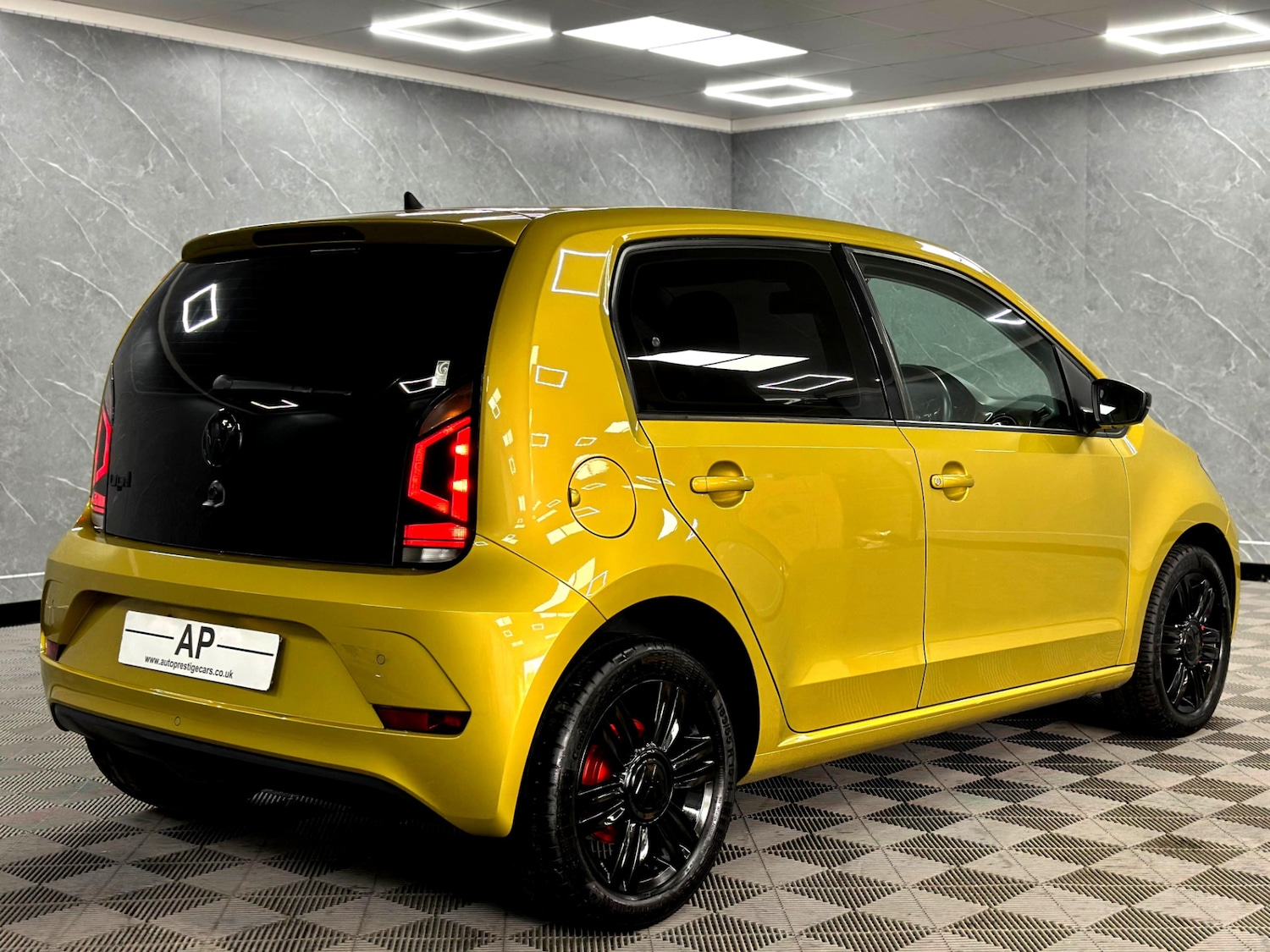 Used Volkswagen up! 2025 for sale - 76135803: Photo 29