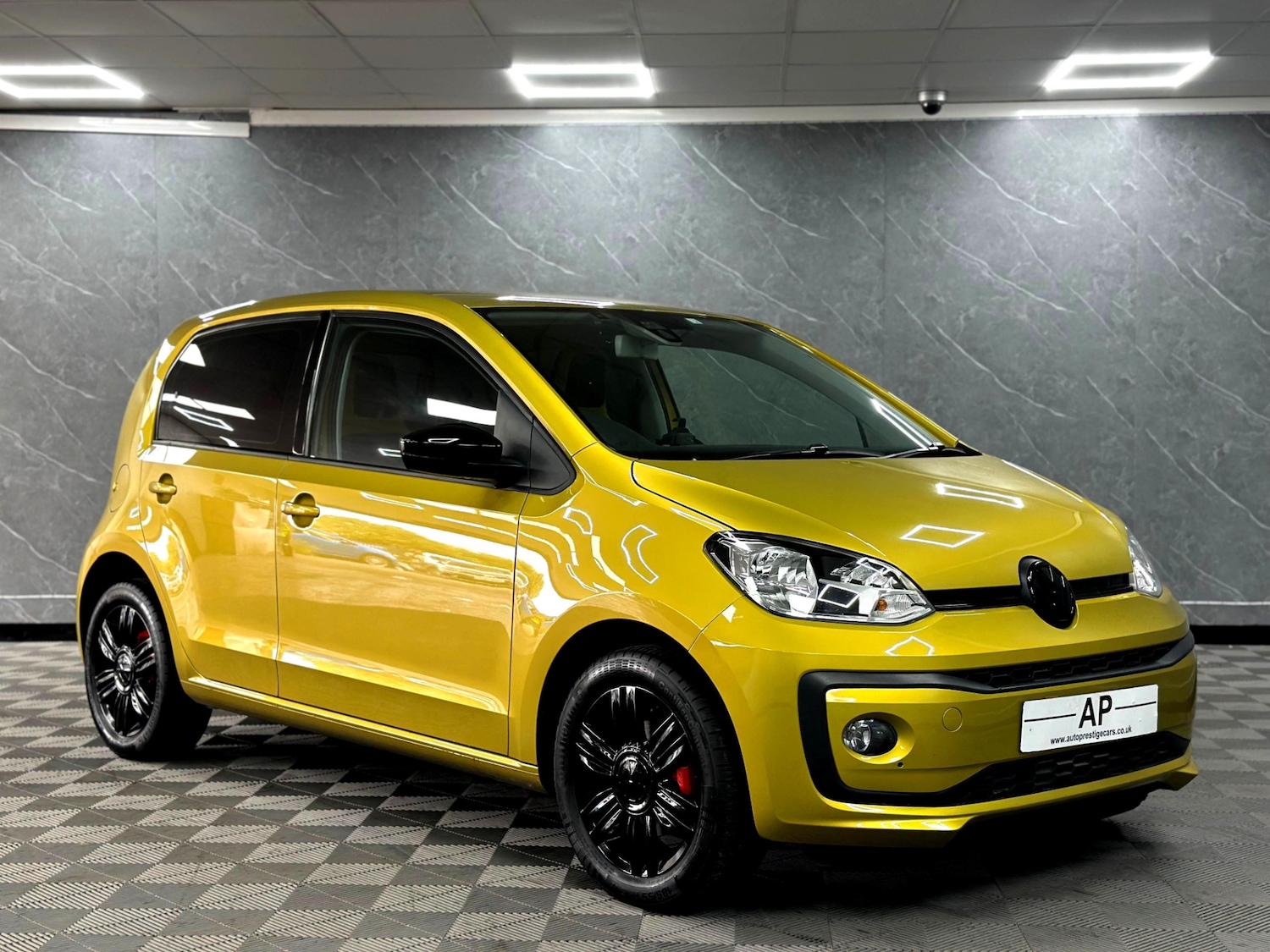 Used Volkswagen up! 2025 for sale - 76135803: Photo 3